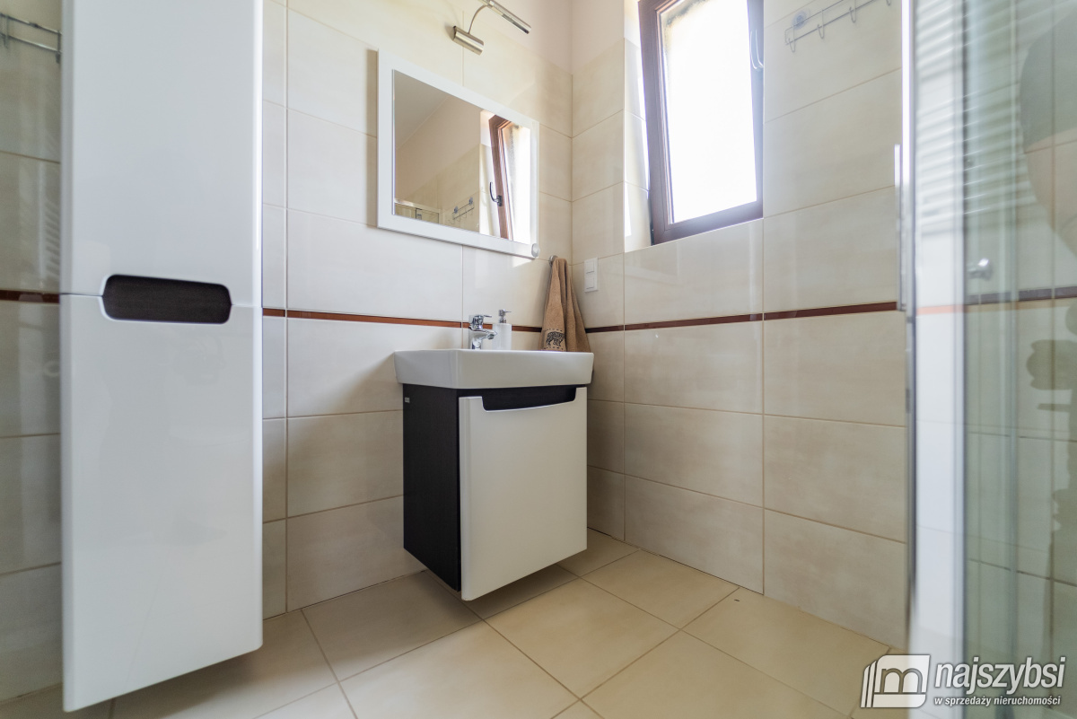 Przybiernów- dom z dużą działką (19)