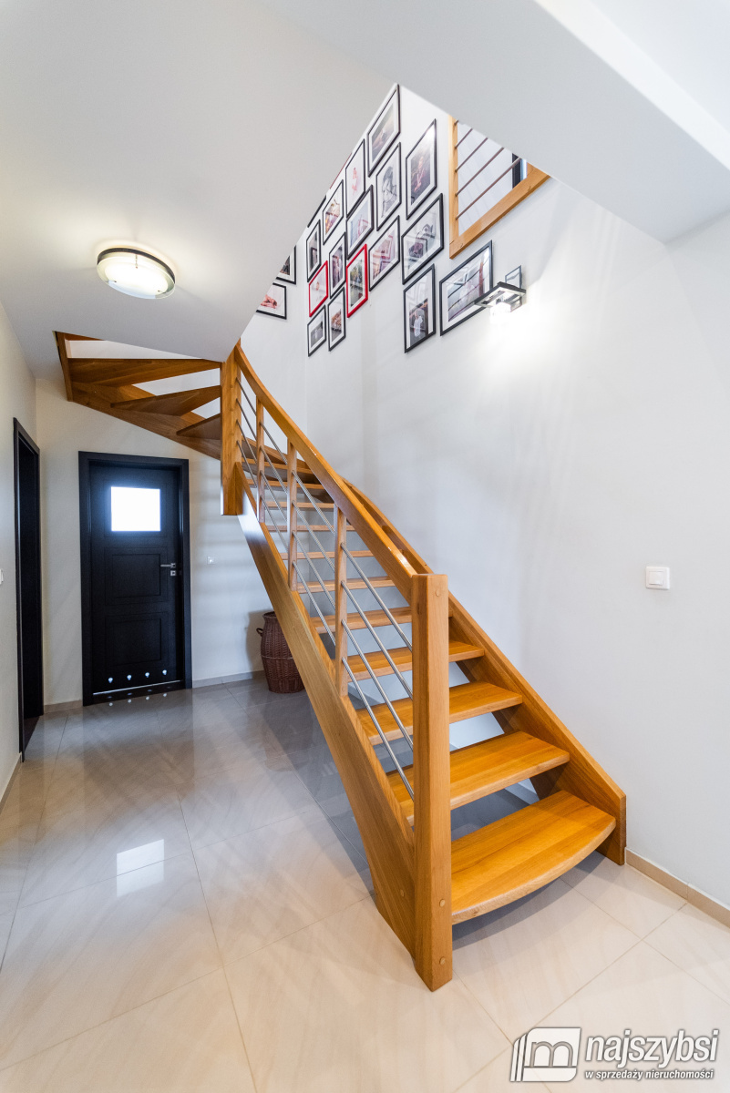 Przybiernów- dom z dużą działką (22)