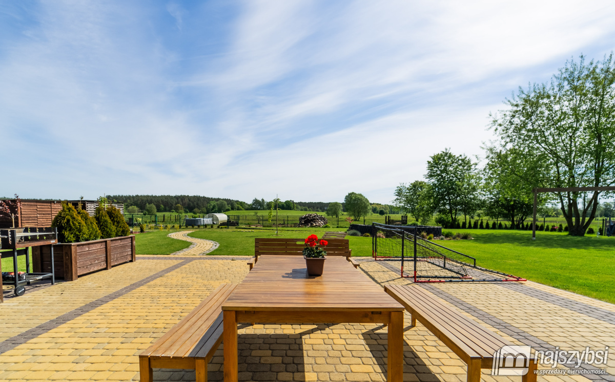 Przybiernów- dom z dużą działką (3)