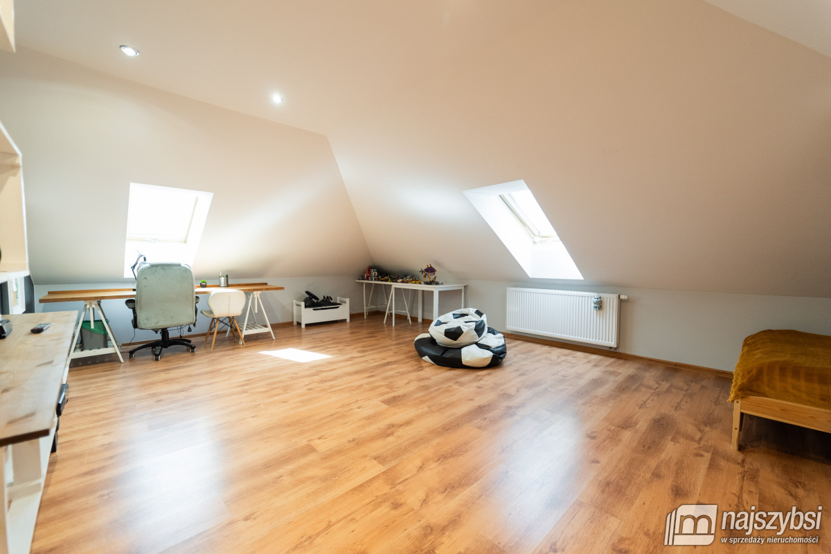 Przybiernów- dom z dużą działką (31)