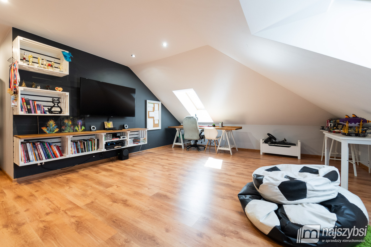 Przybiernów- dom z dużą działką (32)