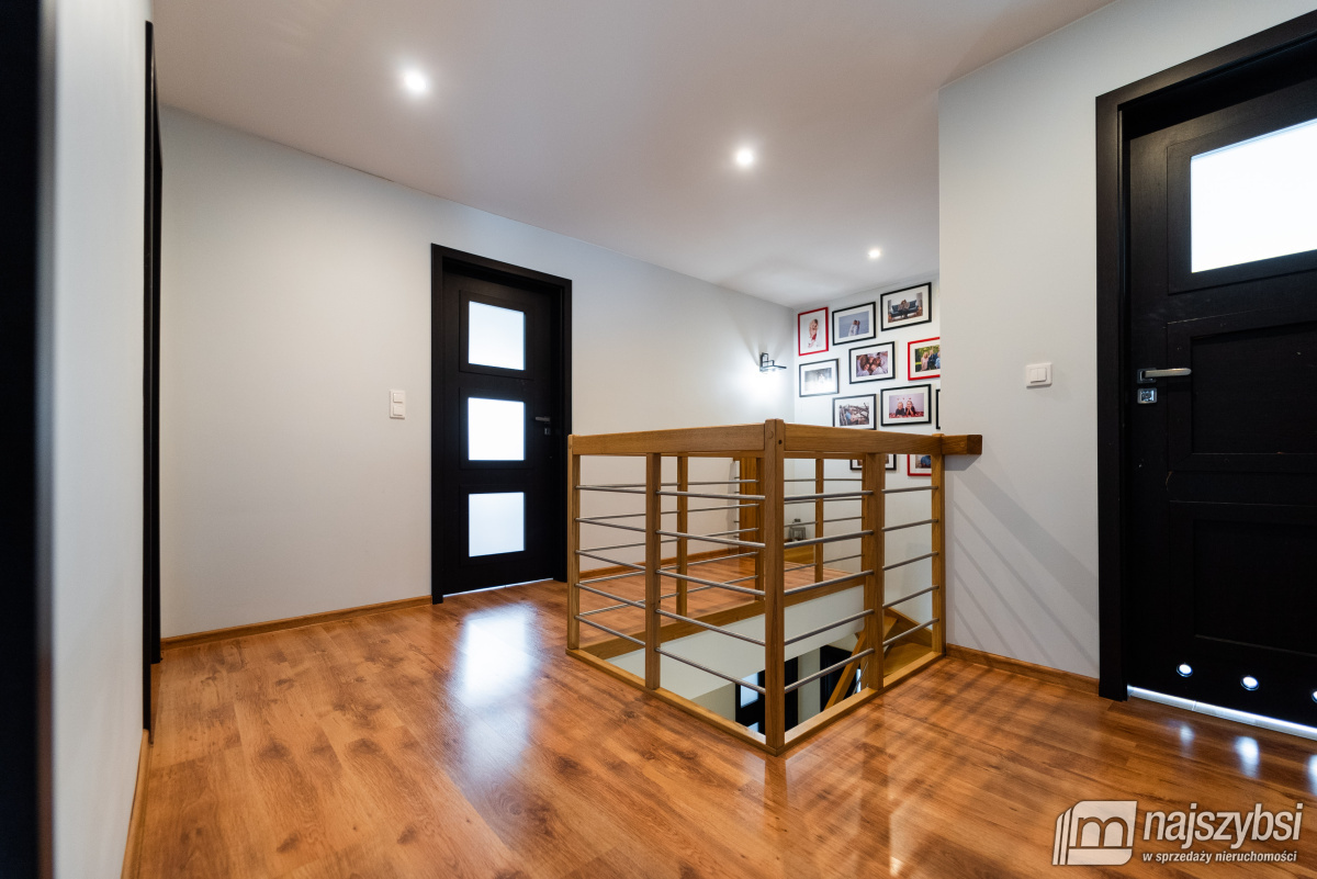 Przybiernów- dom z dużą działką (36)