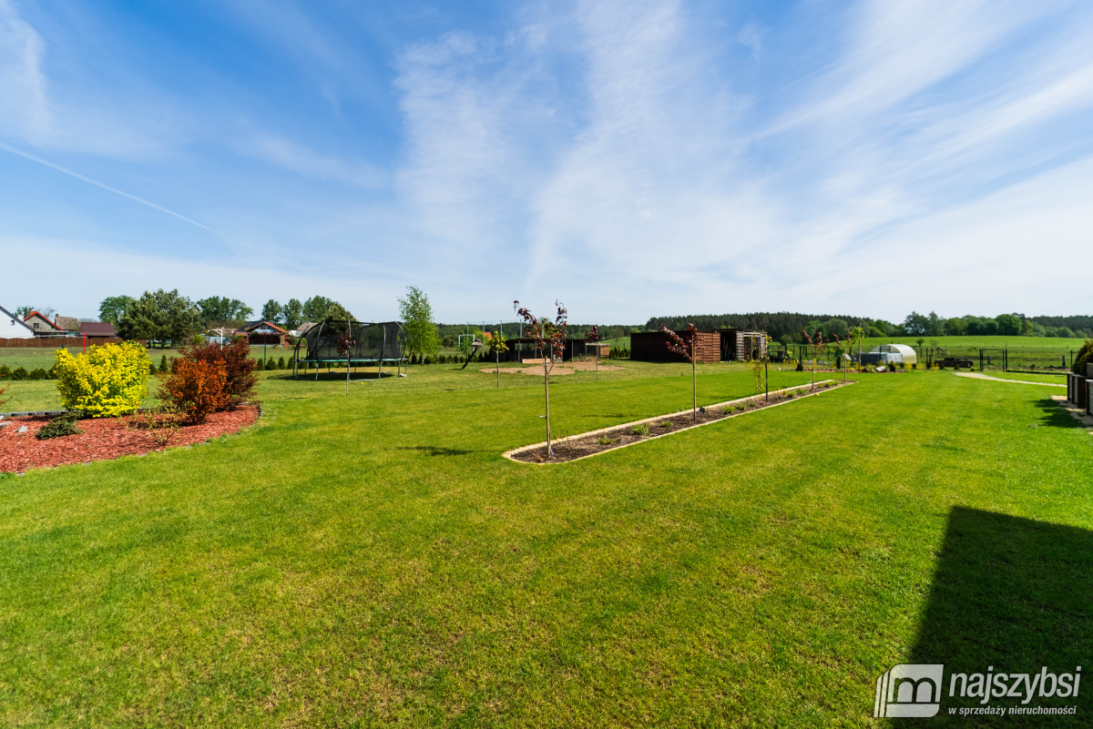 Przybiernów- dom z dużą działką (5)