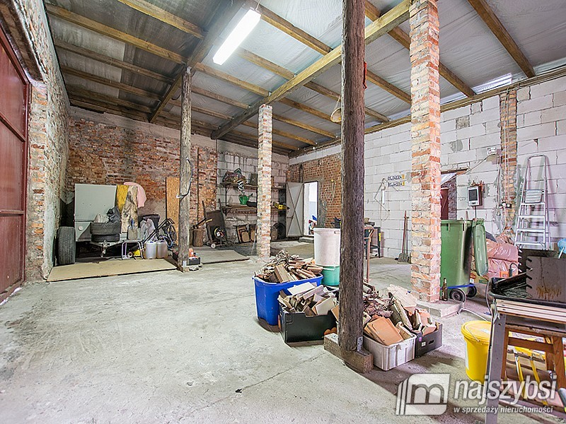 DOM WOLNO STOJĄCY Z DUŻĄ DZIAŁKĄ (13)