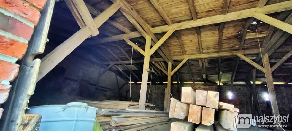 Węgorzyno okolica- poniemiecki dom na wsi (10)