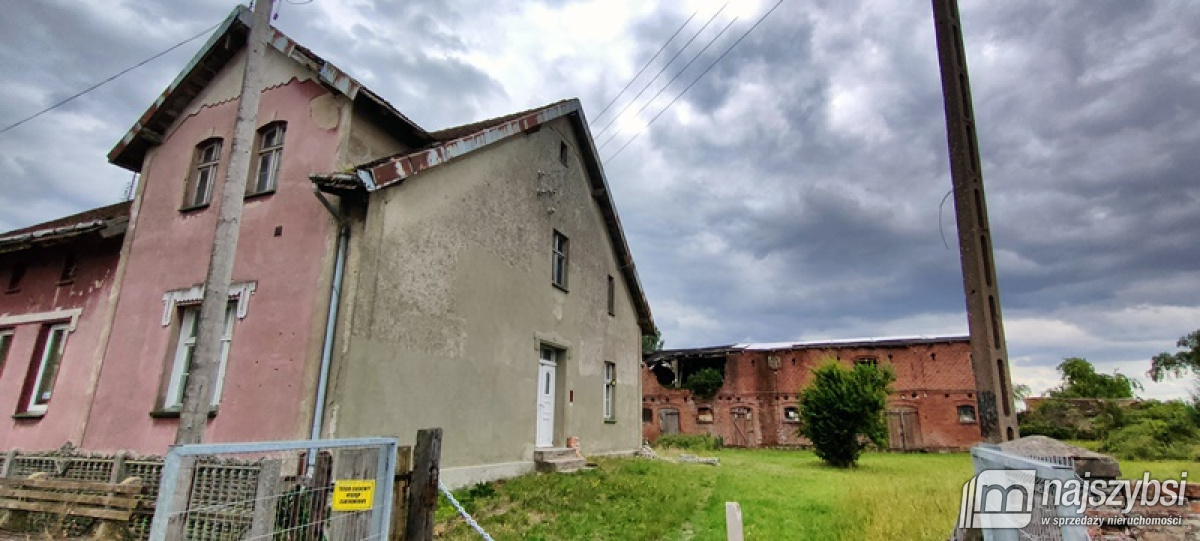 Węgorzyno okolica- poniemiecki dom na wsi (12)