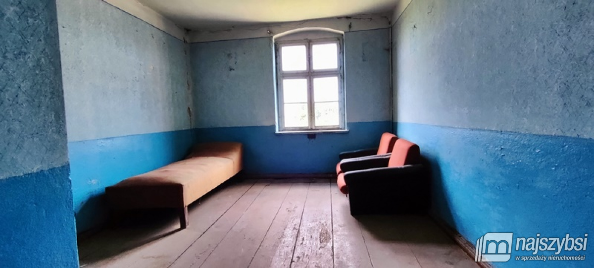 Węgorzyno okolica- poniemiecki dom na wsi (2)