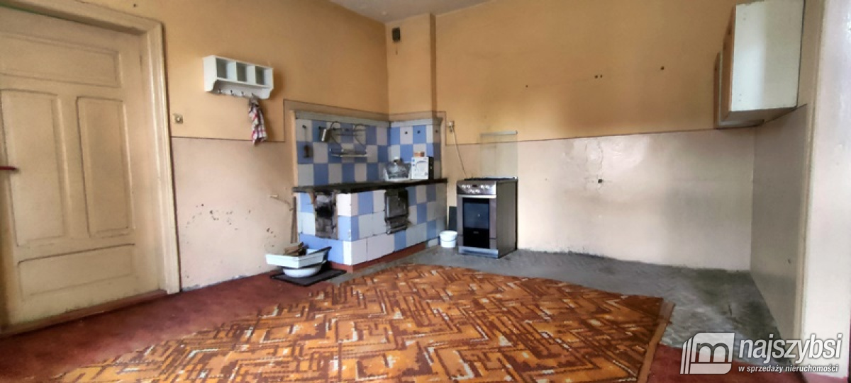 Węgorzyno okolica- poniemiecki dom na wsi (7)