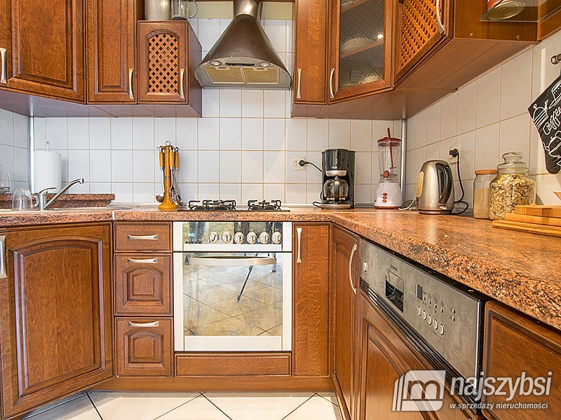 GOLENIÓW - dom z dwoma garażami na cichym osiedlu (16)