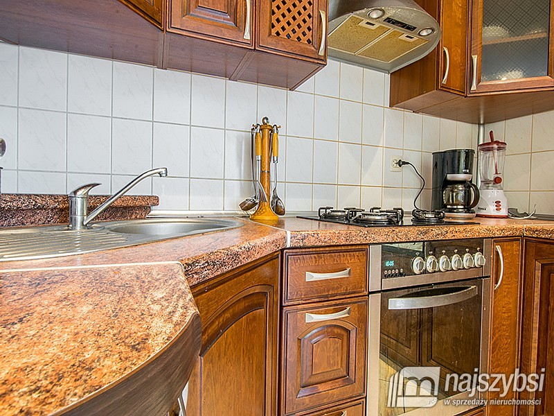 GOLENIÓW - dom z dwoma garażami na cichym osiedlu (17)