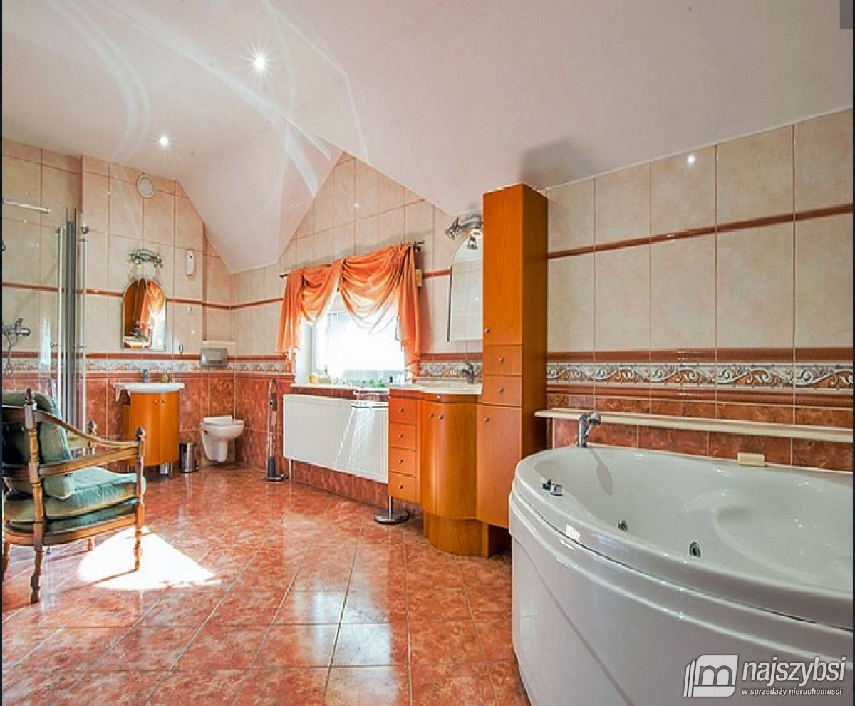 GOLENIÓW - dom z dwoma garażami na cichym osiedlu (24)