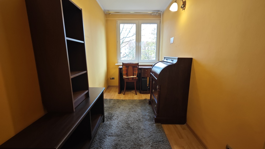 3-4 pok, 53,40m2, 3piętro, niski blok ul.Kadłubka (16)