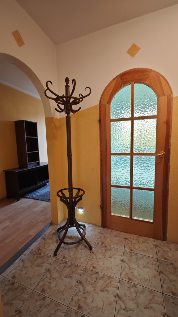 3-4 pok, 53,40m2, 3piętro, niski blok ul.Kadłubka (18)