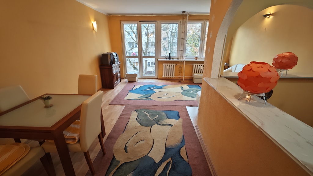 3-4 pok, 53,40m2, 3piętro, niski blok ul.Kadłubka (6)