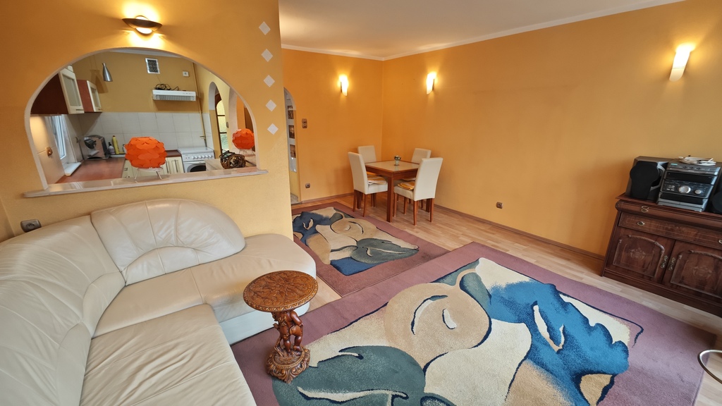 3-4 pok, 53,40m2, 3piętro, niski blok ul.Kadłubka (7)