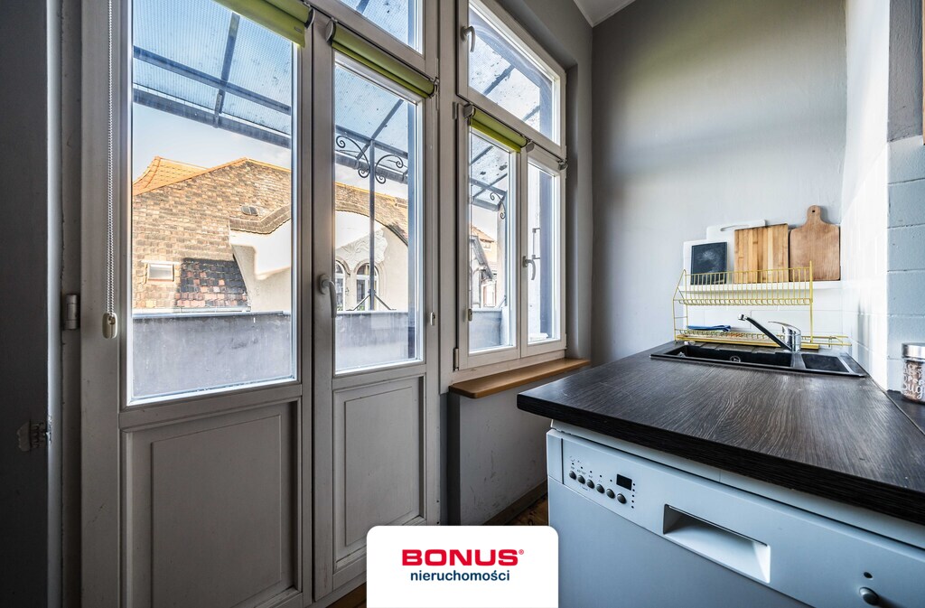 Przy Moście Teatralnym - 7500 zł/ m2 (14)