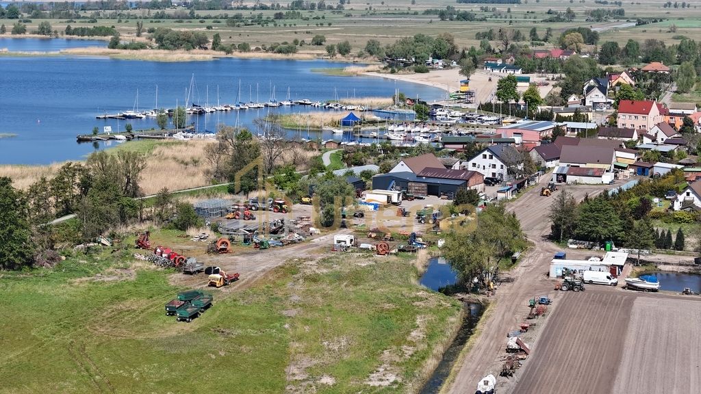 Dom stan dewelop. z widokiem na jezioro (10)