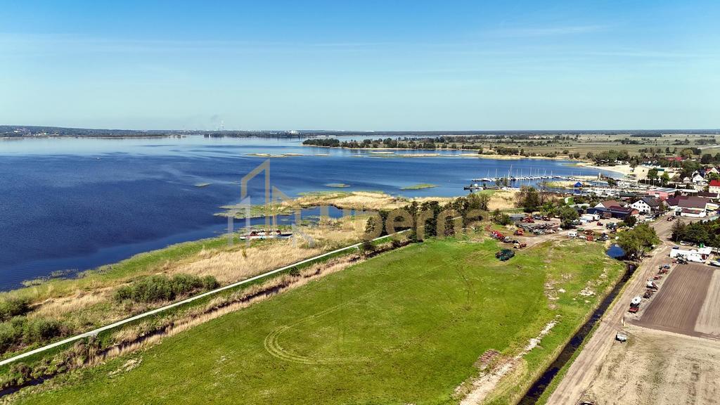 Dom stan dewelop. z widokiem na jezioro (13)