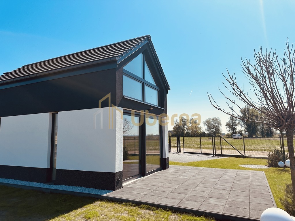 Dom stan dewelop. z widokiem na jezioro (8)