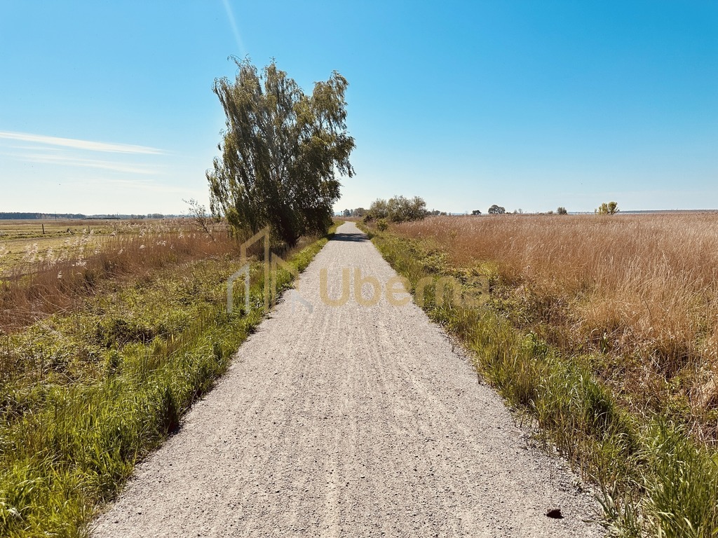 Dom stan dewelop. z widokiem na jezioro (14)