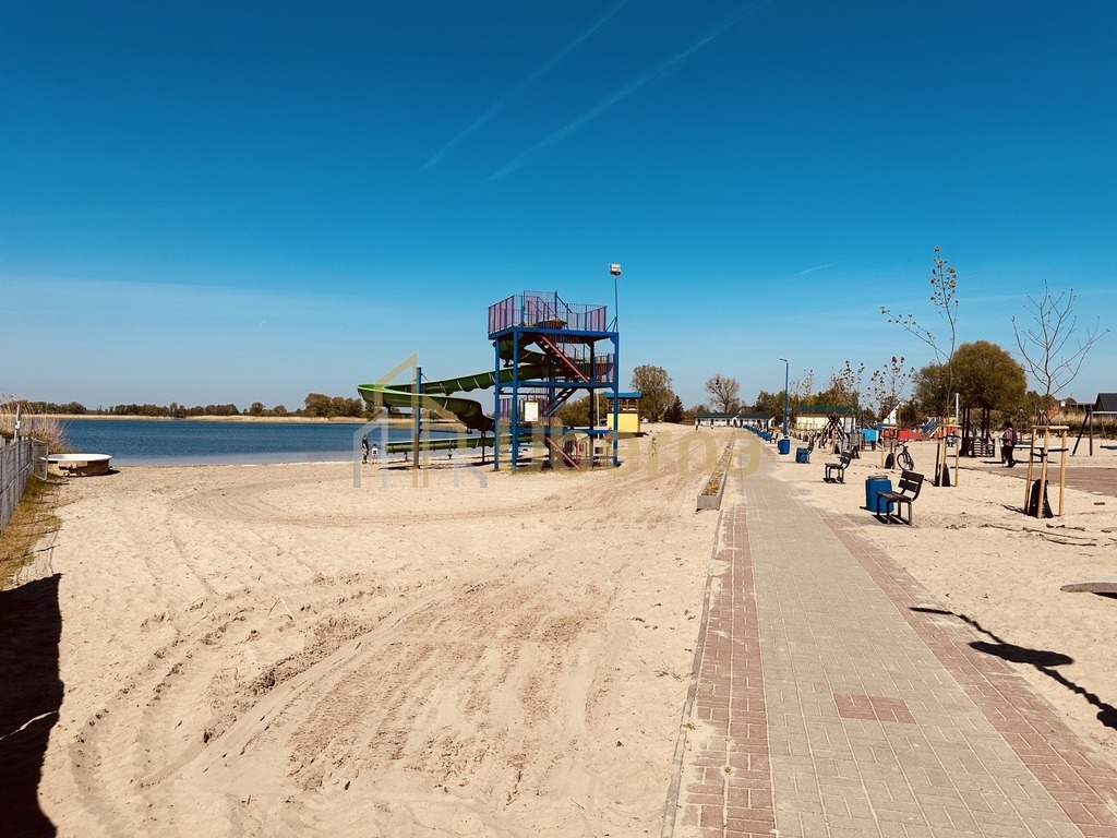 Dom stan dewelop. z widokiem na jezioro (16)