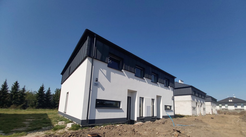 Malowniczo usytuowane bliźniaki na Mierzynie (6)