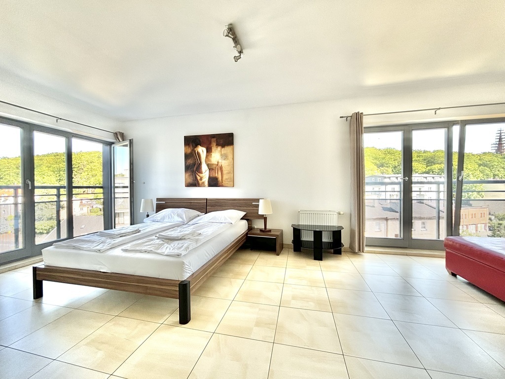 2 POZIOMOWY APARTAMENT 61 MKW, 200 M OD PLAŻY (1)