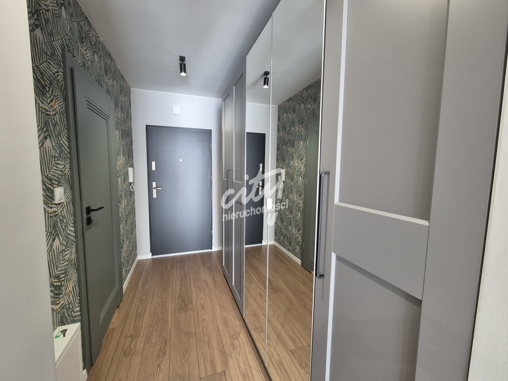 Nowa kawalerka z m. postojowym i małym ogródkiem (7)