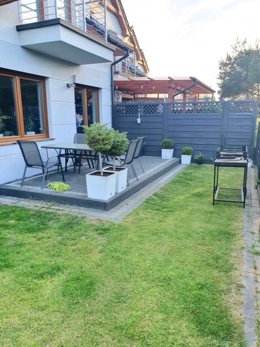 DOM W ZABUDOWIE SZEREGOWEJ OS. PYRZYCKIE (6)