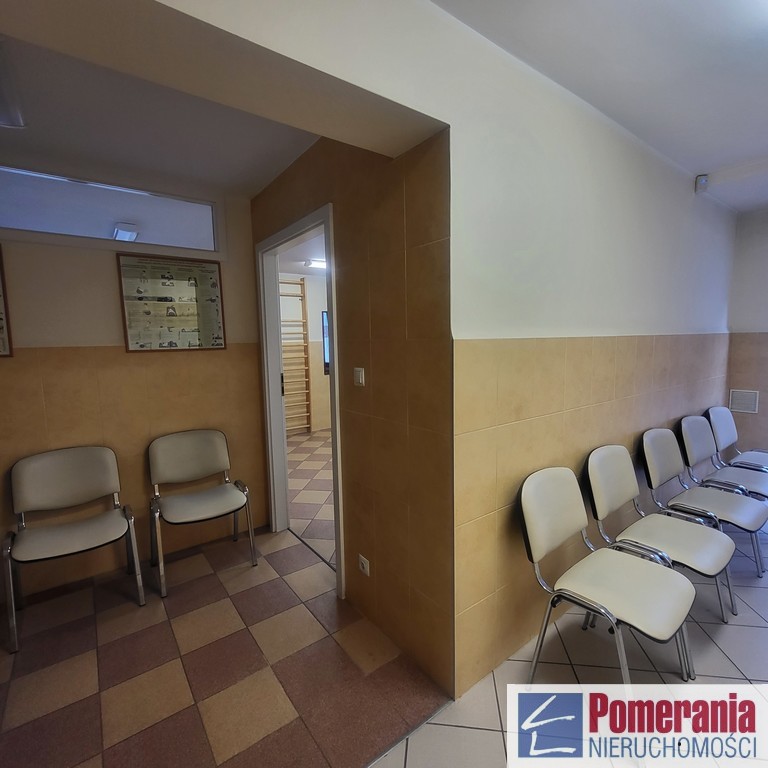 Stare Miasto, gabinet w lokalu medycznym, parter (1)