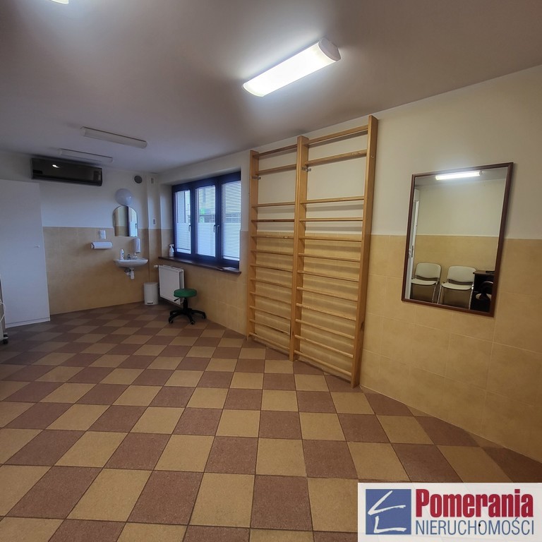 Stare Miasto, gabinet w lokalu medycznym, parter (2)