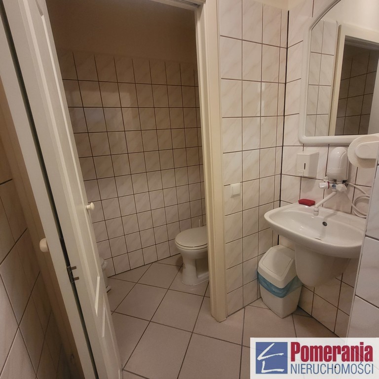 Stare Miasto, gabinet w lokalu medycznym, parter (6)