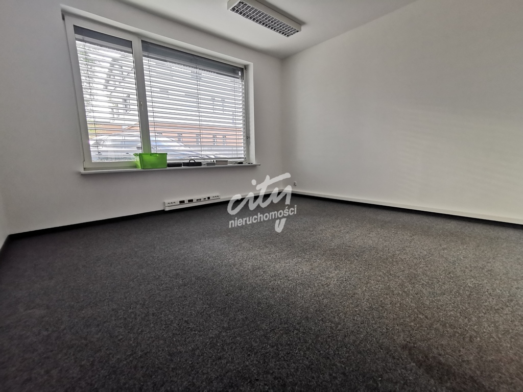 Obkiet na prawobrzeżu. Standard A+.Działka 2914 m2 (3)