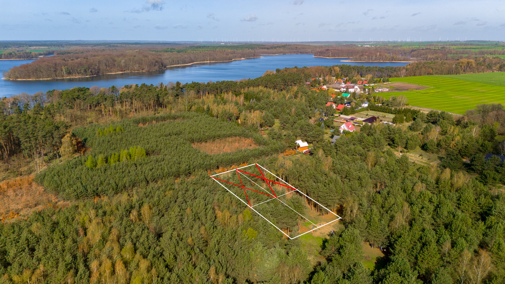 Działki nad jeziorem z WZ i mediami! 921 m2 i 920 m2 (4)