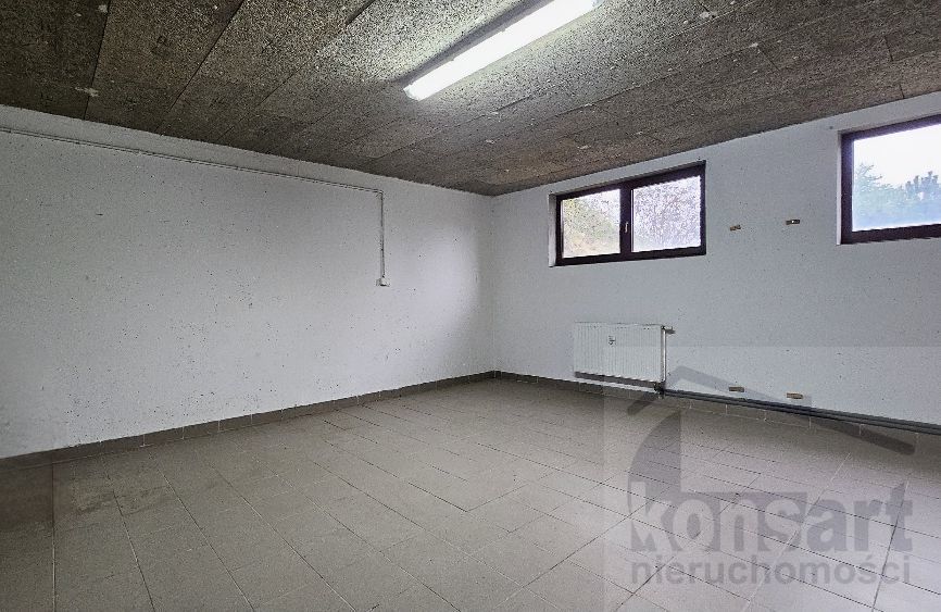 Lokal w podziemiu Apartamenty Pod Zegarem (2)