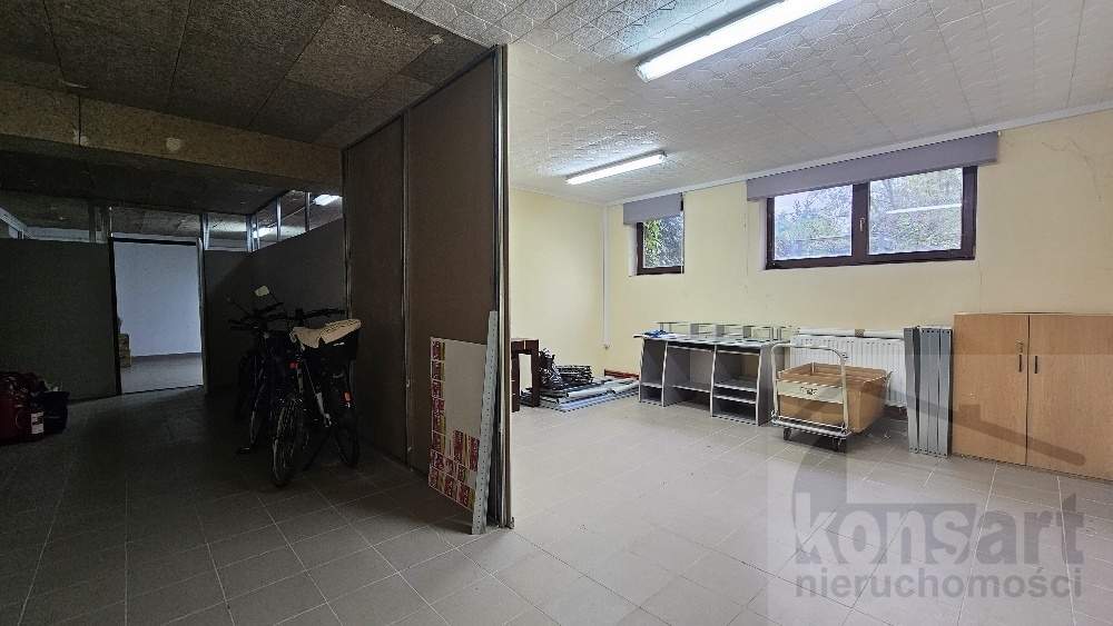 Lokal w podziemiu Apartamenty Pod Zegarem (9)