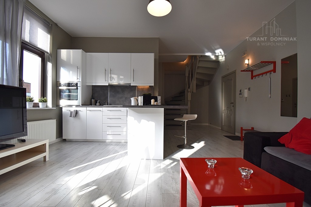 Nowoczesne trzypokojowe mieszkanie (4)