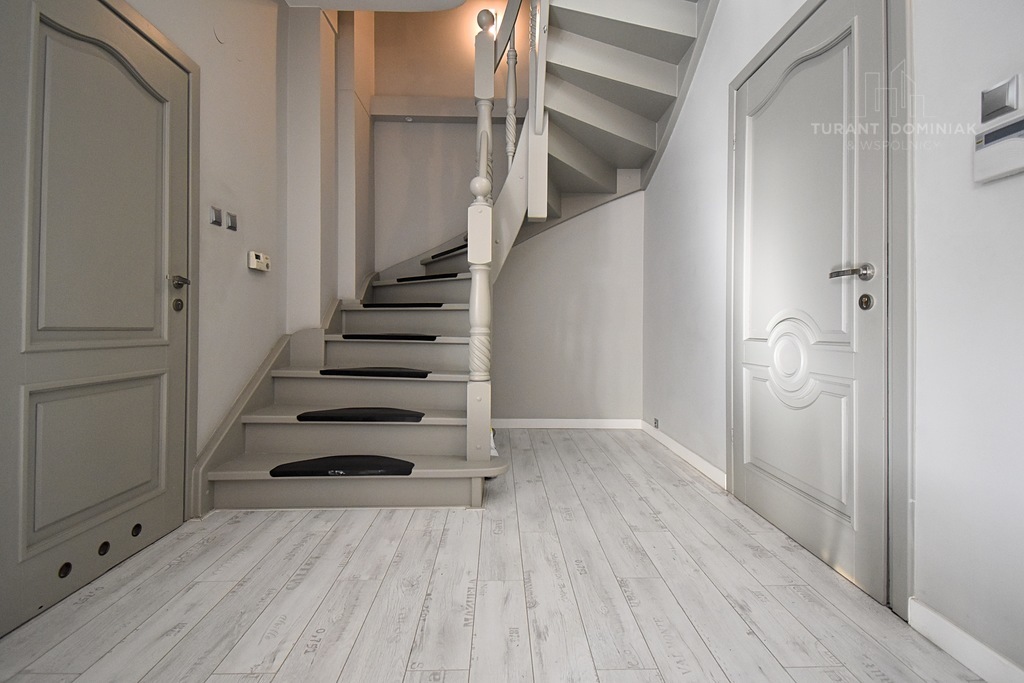 Nowoczesne trzypokojowe mieszkanie (5)