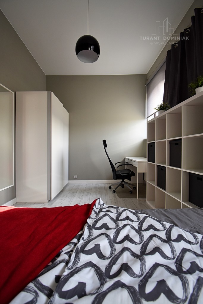 Nowoczesne trzypokojowe mieszkanie (10)