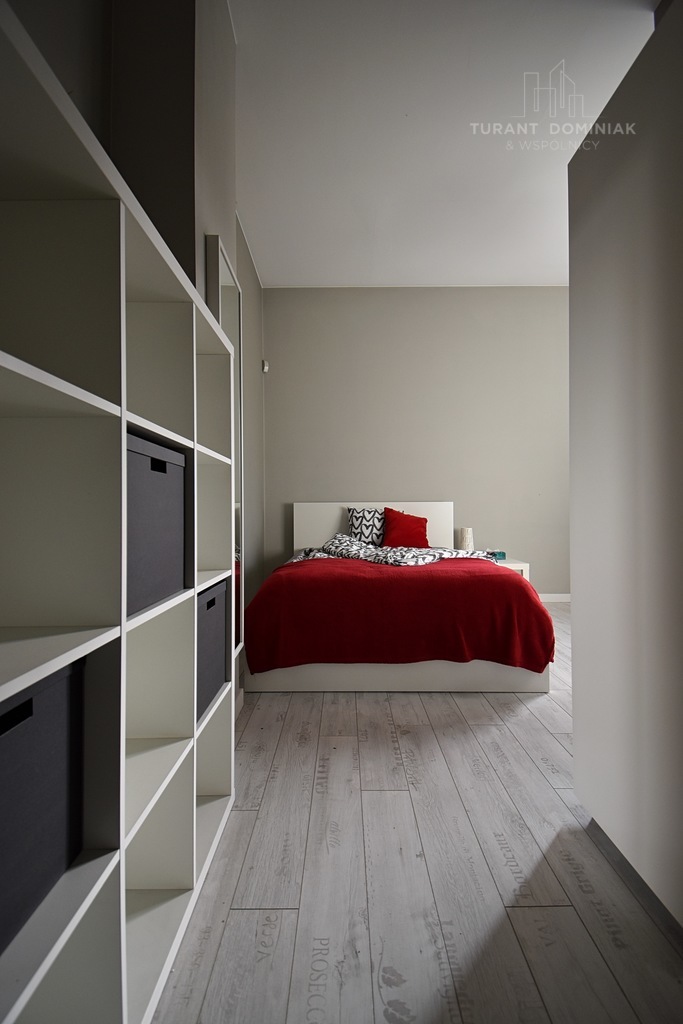 Nowoczesne trzypokojowe mieszkanie (11)