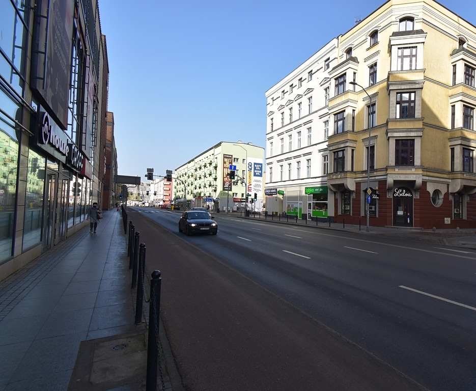 Nowoczesne trzypokojowe mieszkanie (14)