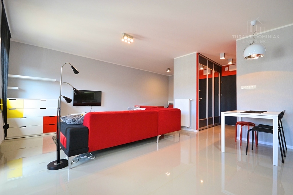 Słoneczna, nowoczesna kawalerka z balkonem (5)