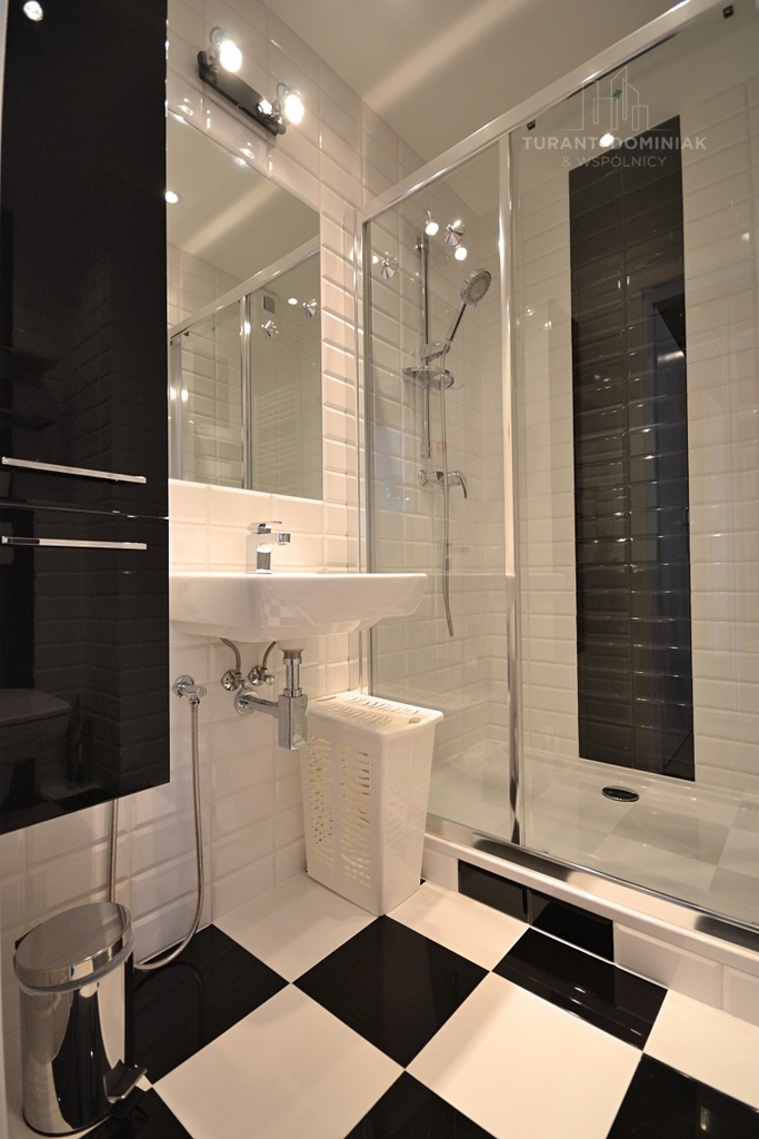 Słoneczna, nowoczesna kawalerka z balkonem (7)