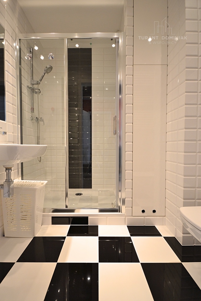 Słoneczna, nowoczesna kawalerka z balkonem (8)