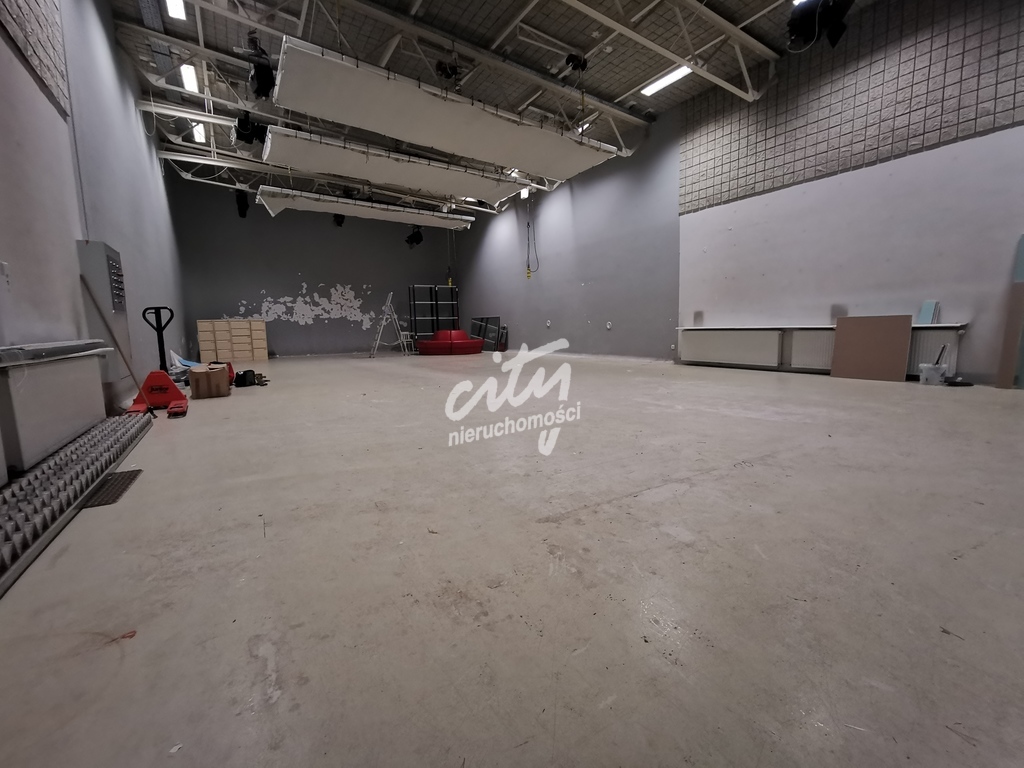 Gumieńce. Hala 200 m2 i biuro 80 m2 do wynajęcia. (1)