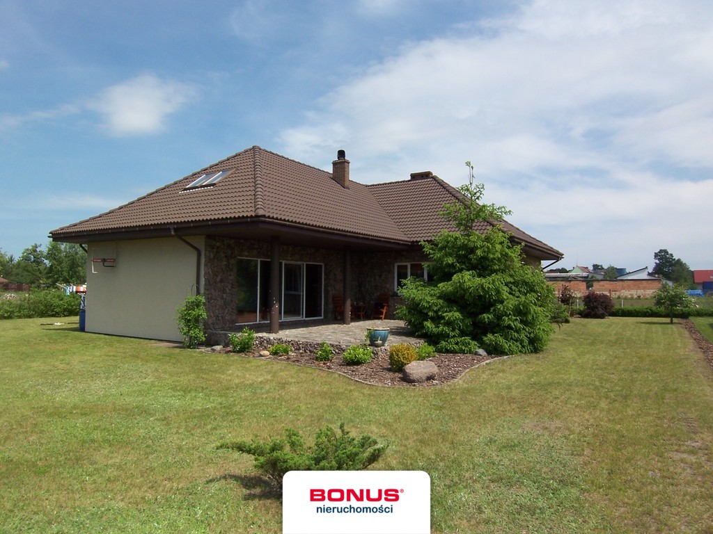 Przestronny dom w cichej części miejscowości!!! (2)