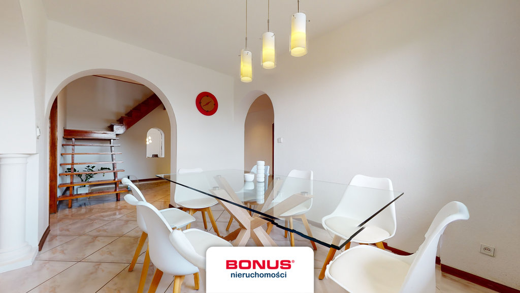 Przestronny dom w cichej części miejscowości!!! (19)