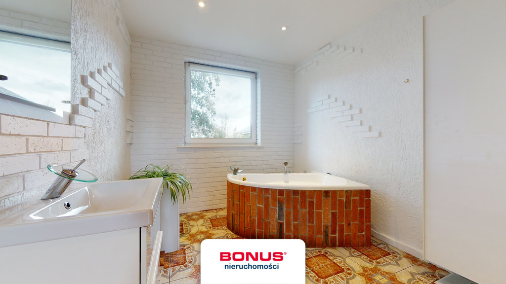 Przestronny dom w cichej części miejscowości!!! (24)