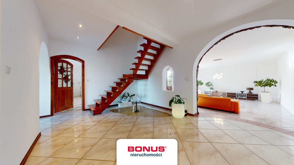 Przestronny dom w cichej części miejscowości!!! (25)