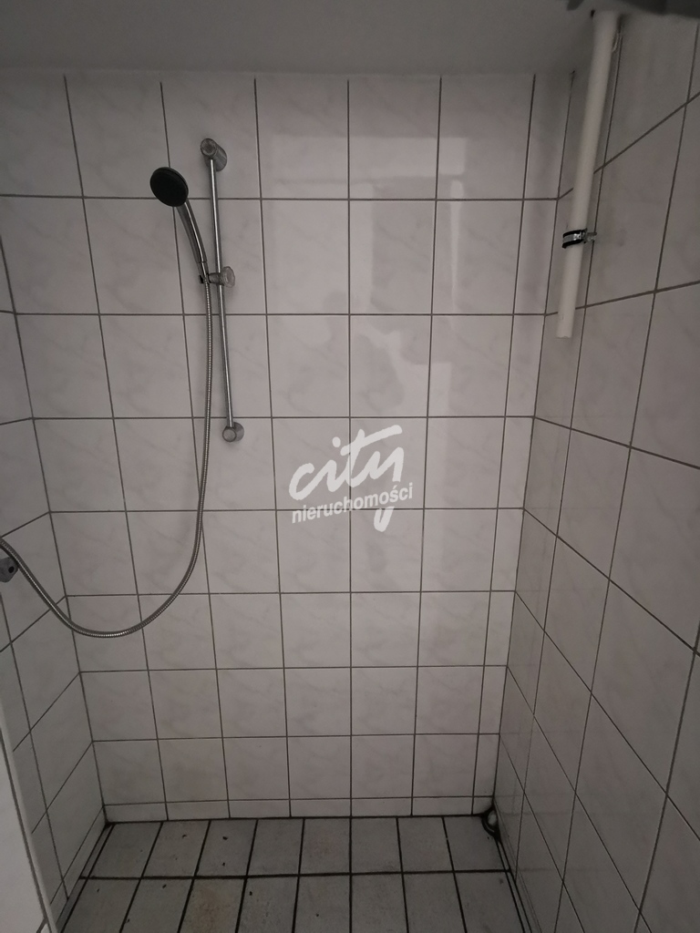 Prawobrzeże, Hala + plac manewrowy 1070 m2. (9)